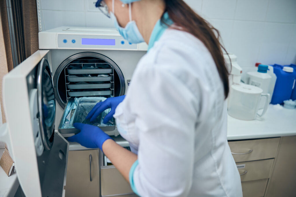 เครื่องนึ่งฆ่าเชื้อ Autoclave